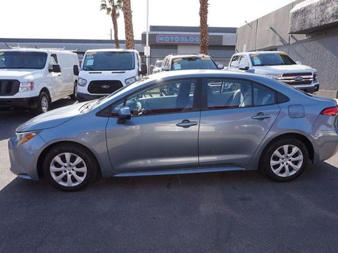 Used 2022 Toyota Corolla LE w/ Carpet Mat Package (TMS) FWD image 3