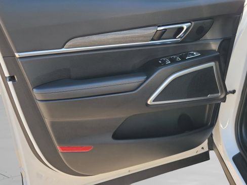 Used 2022 Kia Telluride EX w/ EX Premium Package image 20