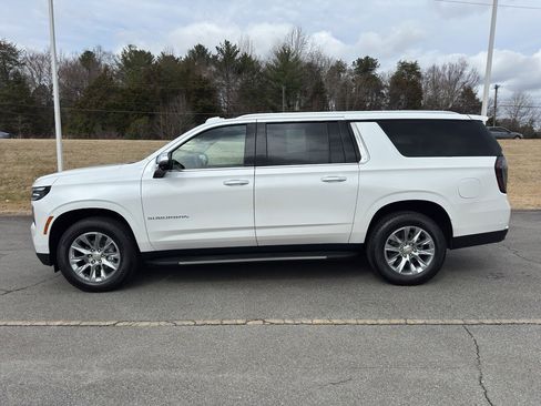 Used 2025 Chevrolet Suburban Premier w/ Sun And Tow Package image 3