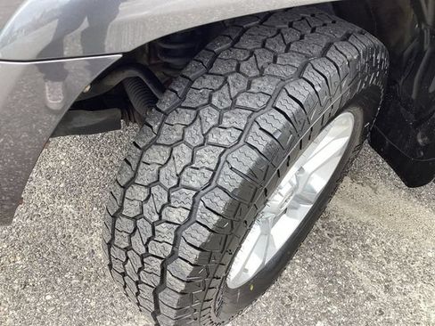 Used 2018 Toyota 4Runner SR5 Premium AWD/4WD image 16