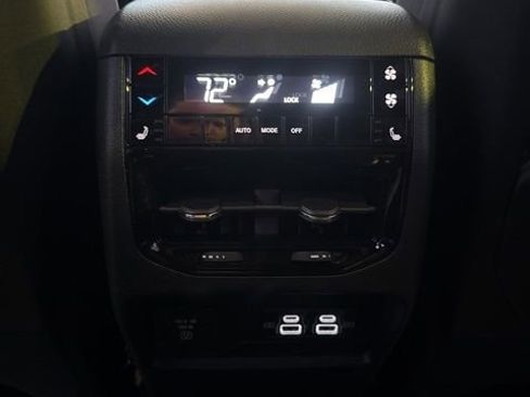 New 2025 Jeep Grand Cherokee L Limited w/ Trailer Tow Package image 15