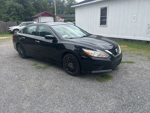 Used 2018 Nissan Altima 2.5 S FWD image 8