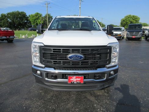 Used 2024 Ford F250 XL w/ Snow Plow Prep Package AWD/4WD image 10