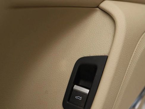 Used 2018 Audi Q7 3.0T Prestige w/ Prestige Package image 17