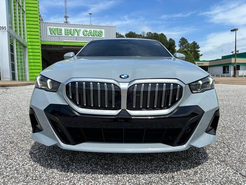 Used 2026 BMW 530i w/ M Sport Package RWD image 8