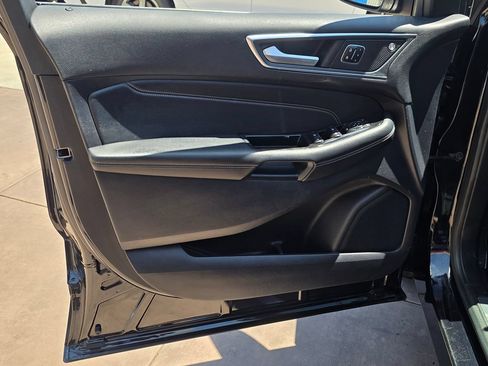 Used 2019 Ford Edge Titanium w/ Equipment Group 301A FWD image 29