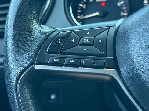 Used 2019 Nissan Rogue S FWD image 27