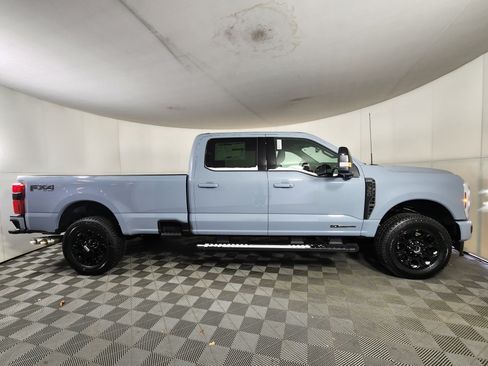 New 2026 Ford F350 Lariat w/ Black Appearance Package image 8