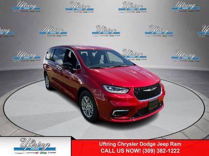New 2026 Chrysler Pacifica Select
