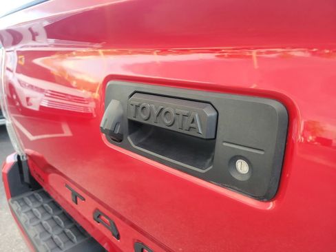 Used 2019 Toyota Tacoma SR5 image 6