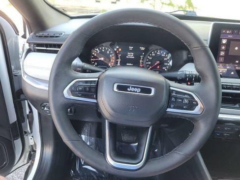 Used 2023 Jeep Compass Limited AWD/4WD image 22