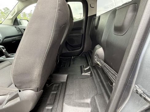 Used 2022 Chevrolet Colorado LT w/ Fleet Safety Package image 7