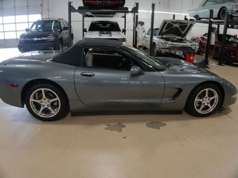 Used 2003 Chevrolet Corvette Convertible w/ Preferred Equipment Group1 image 6