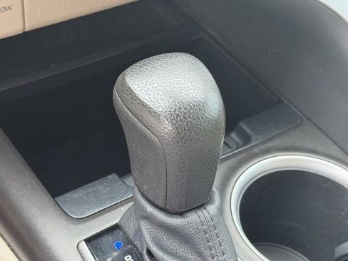 Used 2021 Toyota Camry LE FWD image 21