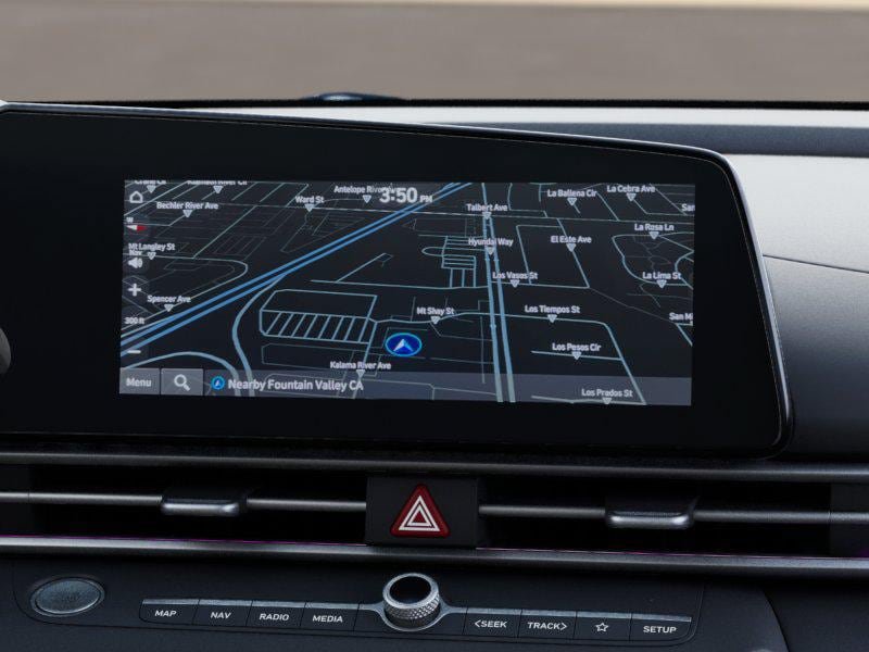 New 2025 Hyundai Elantra SEL FWD image 13