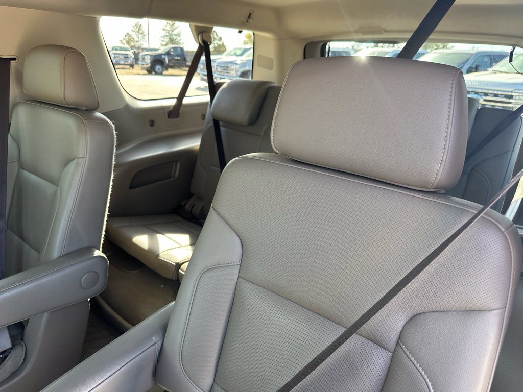 Used 2019 Chevrolet Suburban Premier AWD/4WD image 21