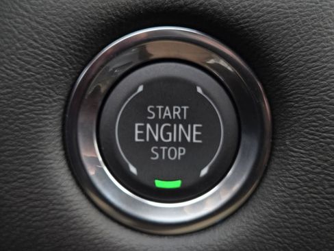 New 2026 GMC Canyon Elevation w/ Convenience Package image 10