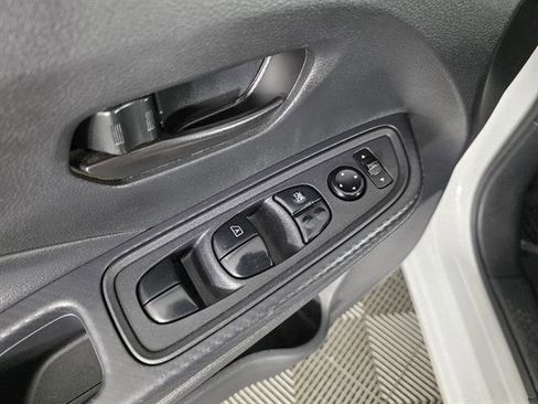 Used 2024 Nissan Versa S image 37