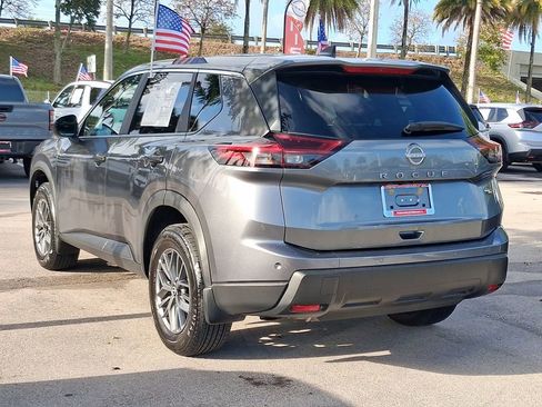 Certified 2025 Nissan Rogue S image 4