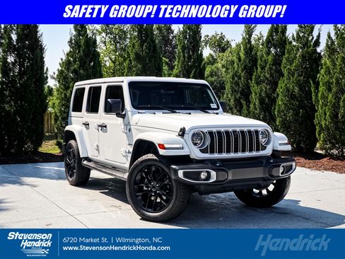 Used 2024 Jeep Wrangler Unlimited Sahara w/ Technology Group AWD/4WD image 1