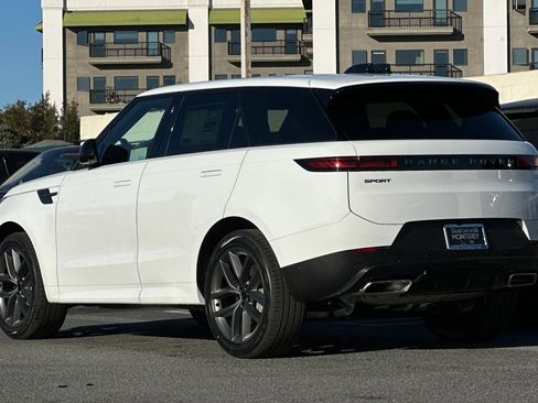 New 2026 Land Rover Range Rover Sport SE image 3