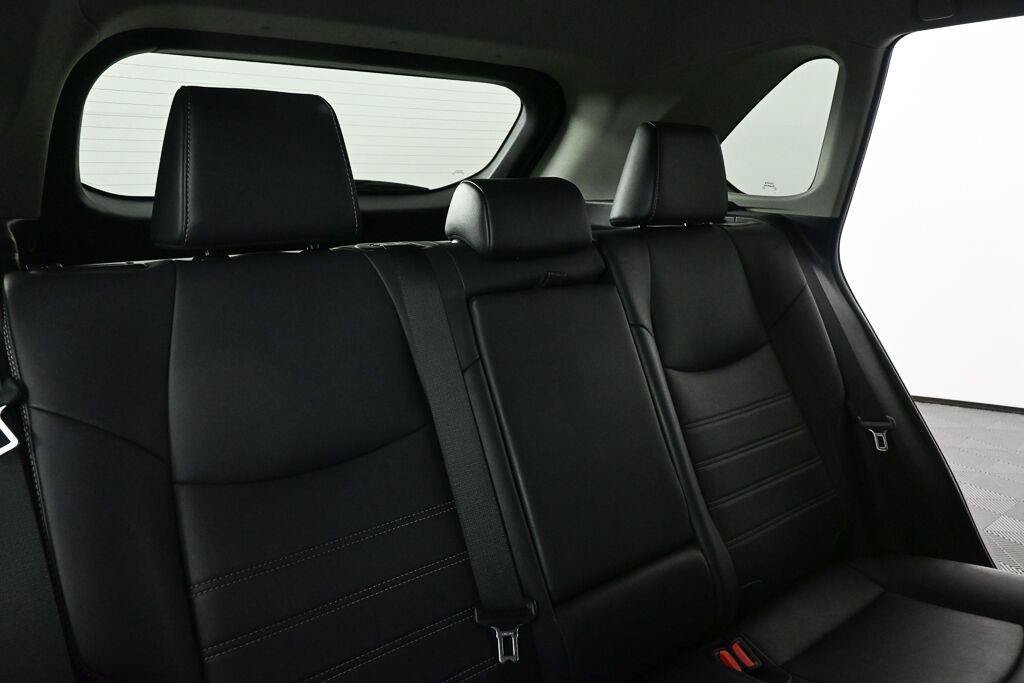 Used 2020 Toyota RAV4 XLE Premium FWD image 20