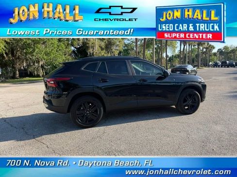 Used 2024 Chevrolet Trax ACTIV w/ Driver Confidence Package image 11