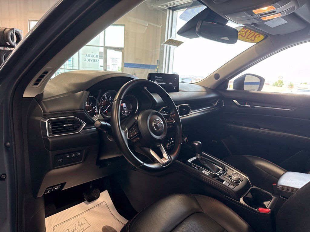 Used 2025 MAZDA CX-5 Carbon Edition AWD/4WD image 10