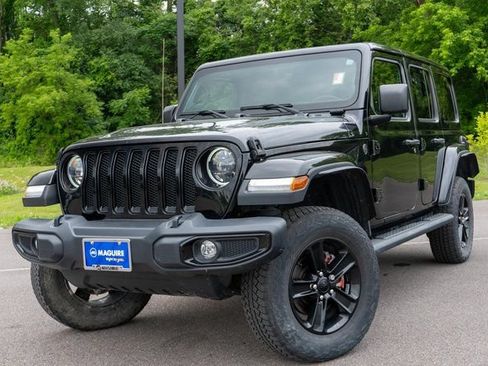 Used 2023 Jeep Wrangler Unlimited Sahara AWD/4WD image 1
