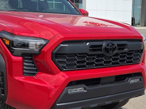 New 2026 Toyota Tacoma TRD Off-Road AWD/4WD image 7