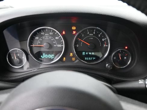 Used 2017 Jeep Wrangler Sport w/ Quick Order Package 24S AWD/4WD image 9