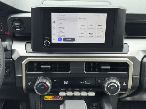 Certified 2025 Toyota Tacoma SR5 AWD/4WD image 10