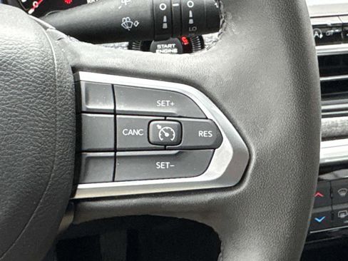 Used 2024 Jeep Compass Latitude w/ Altitude Special Edition image 27