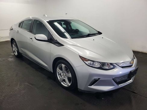 Used 2016 Chevrolet Volt LT w/ Comfort Package image 3