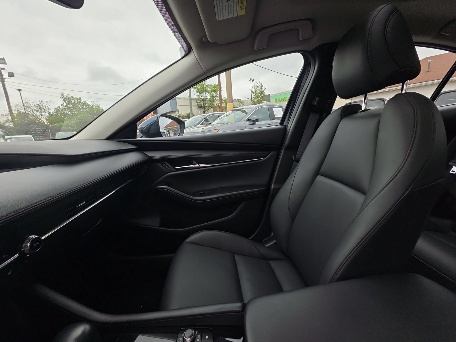 Used 2024 MAZDA MAZDA3 s FWD image 18