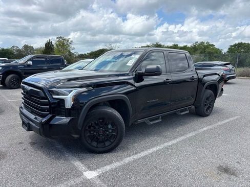 Used 2022 Toyota Tundra SR5 RWD image 6
