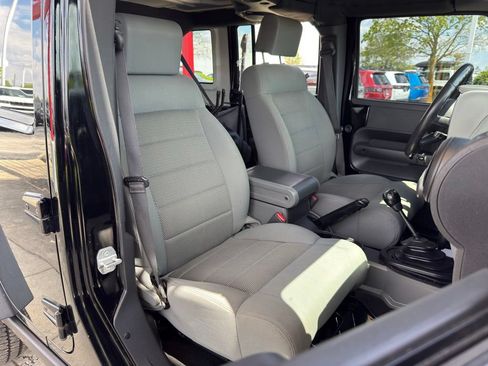 Used 2009 Jeep Wrangler Unlimited Rubicon w/ Trailer Tow Group AWD/4WD image 26