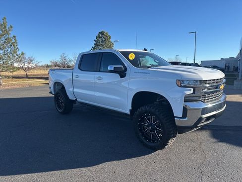Used 2020 Chevrolet Silverado 1500 LT w/ All-Star Edition image 33