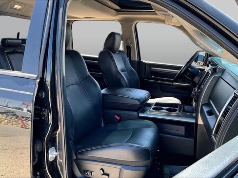 Used 2015 RAM 1500 Sport w/ Convenience Group AWD/4WD image 9