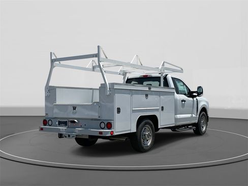 New 2025 Ford F350 XL w/ XL Chrome Package image 5