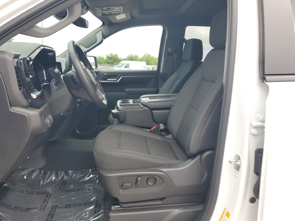 Used 2026 Chevrolet Silverado 1500 LT RWD image 14