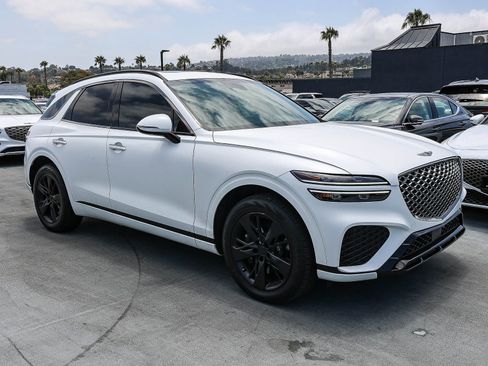 Used 2022 Genesis GV70 3.5T Sport AWD/4WD image 3