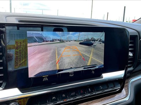 Used 2025 Chevrolet Silverado 1500 LT Trail Boss w/ Convenience Package II image 27