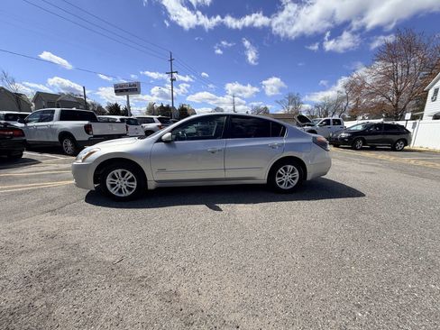 Used 2010 Nissan Altima Hybrid Sedan image 51