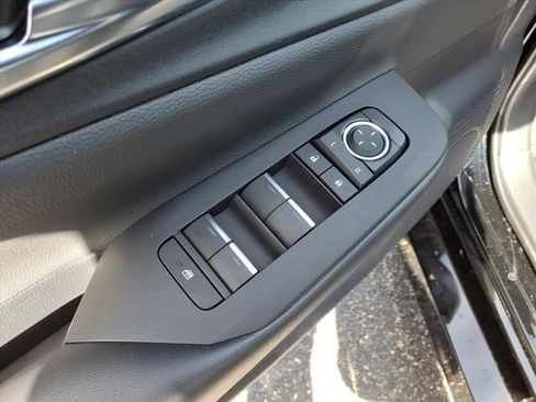 New 2026 Toyota Prius Plug-In Hybrid image 10