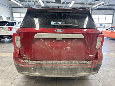 Used 2023 Ford Explorer XLT w/ Equipment Group 202A image 11