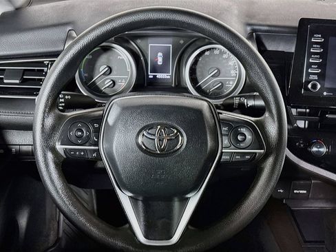 Used 2022 Toyota Camry LE FWD image 12