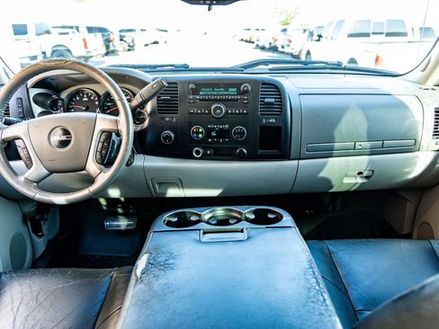 Used 2010 GMC Sierra 1500 SLE w/ Power Pack Plus image 12