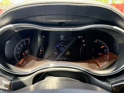 Used 2020 Jeep Grand Cherokee Summit AWD/4WD image 26