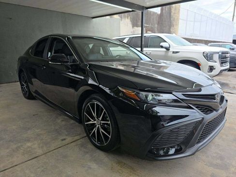 Used 2024 Toyota Camry SE w/ Cold Weather Package FWD image 8